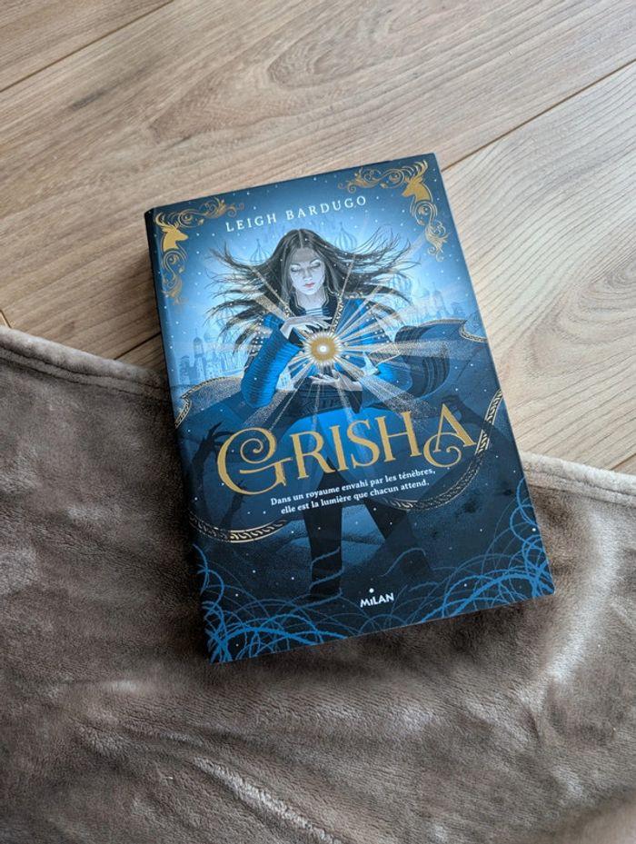 Grisha t.1 - Broché avec dorures - photo numéro 3