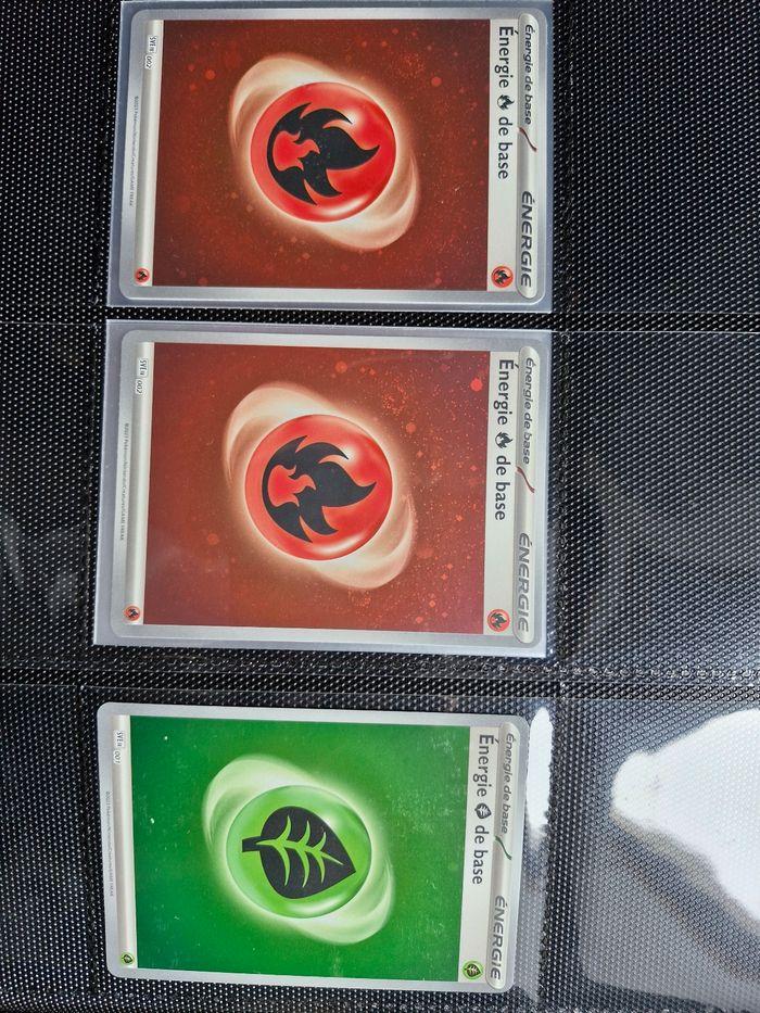 Cartes pokemon énergie holo 151