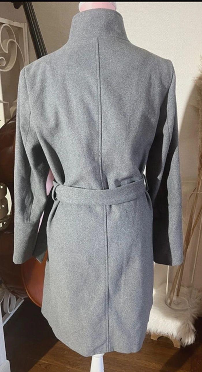 Manteau d’hiver gris avec ceinture Kiabi taille Xl - photo numéro 3