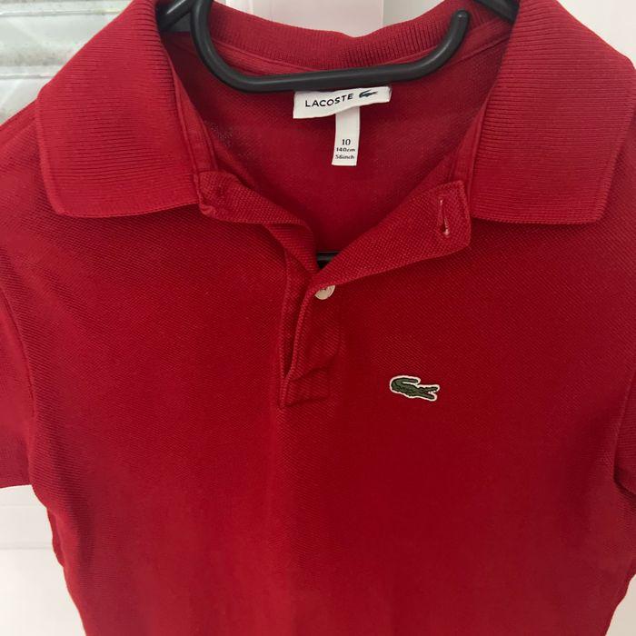 Polo Lacoste rouge taille 10 ans parfait état - photo numéro 2