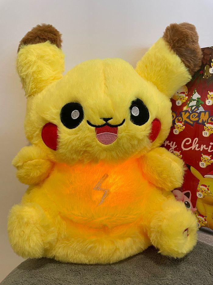 🎁🚨 OFFRE SPÉCIAL NOËL 🚨✨🎁🎅  Peluche lumineuserespirante PokémonPikachu + calendrier de l’Avent de Noël Pokémon - photo numéro 3