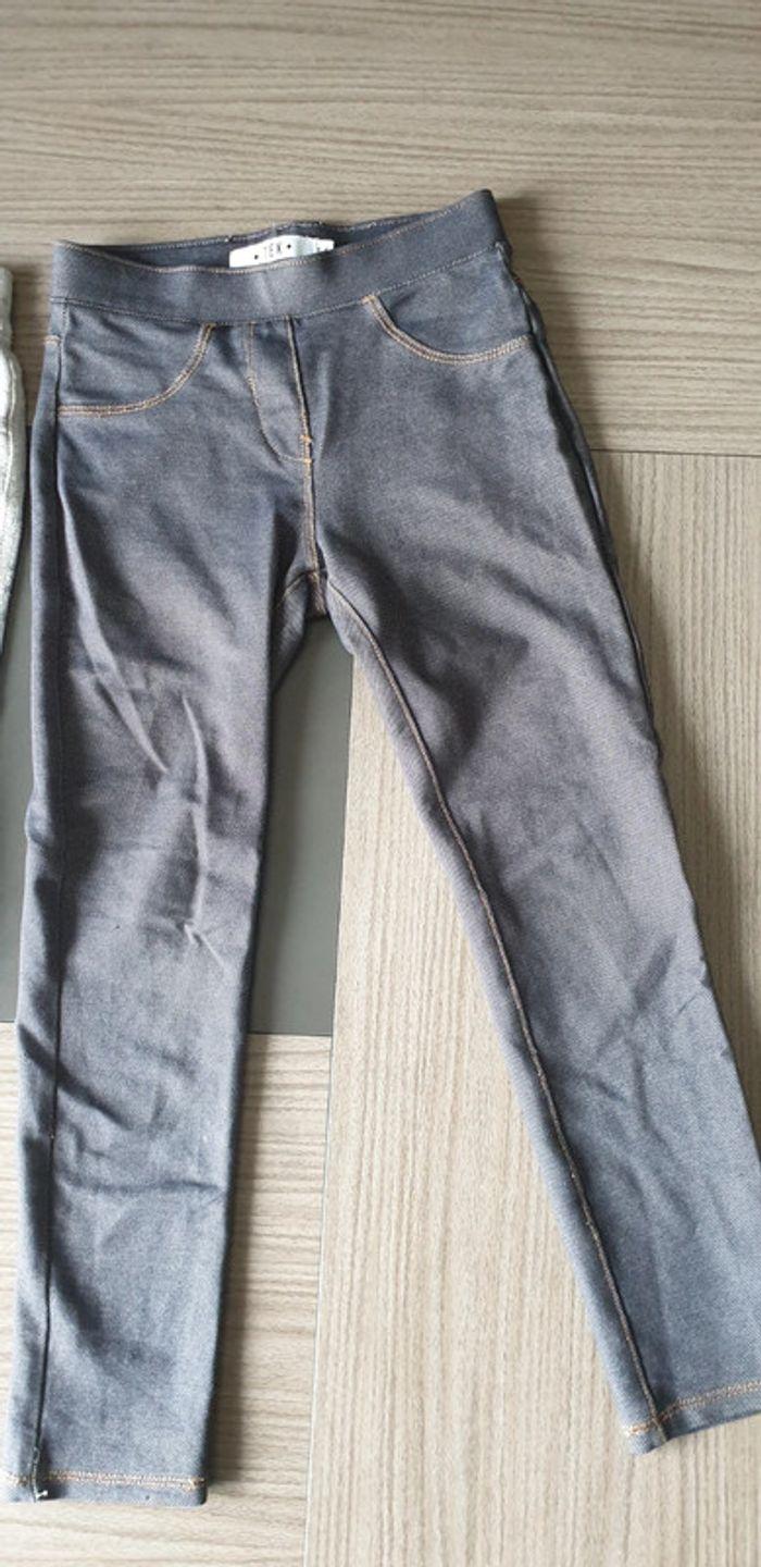 Lot 2 pantalons jeggings 5/6ans - photo numéro 3