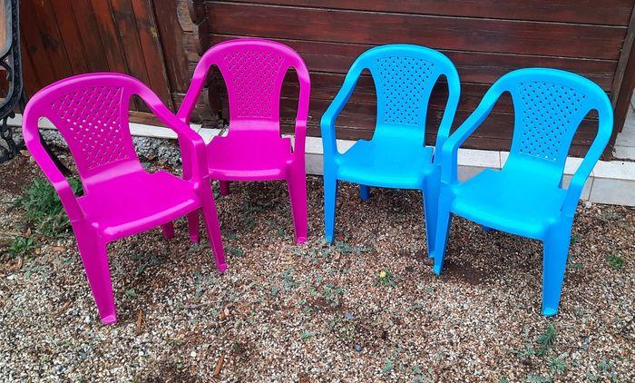 4 chaises enfants - photo numéro 1