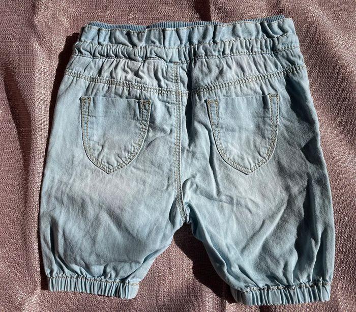 Short Zara taille 3/6 mois - photo numéro 2