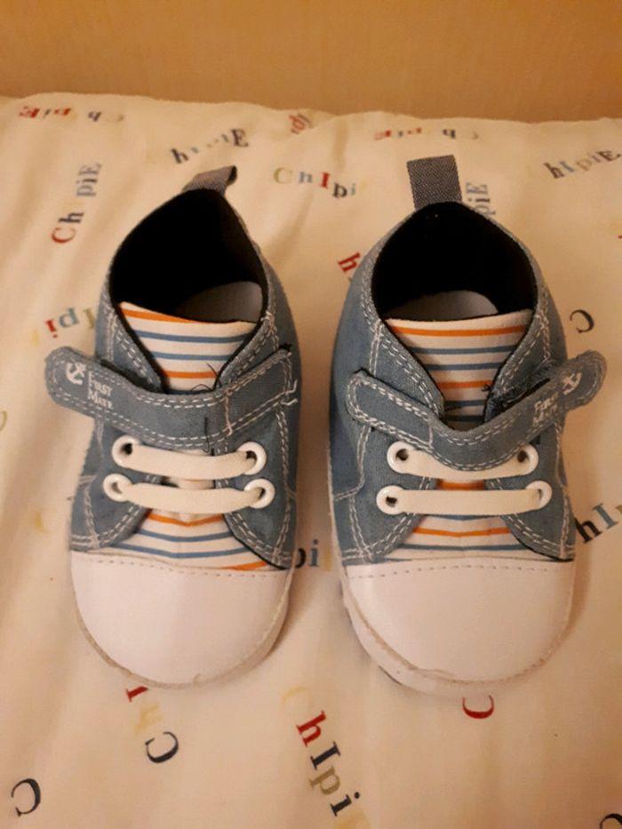 Chaussons bébé garçon en toile - photo numéro 1