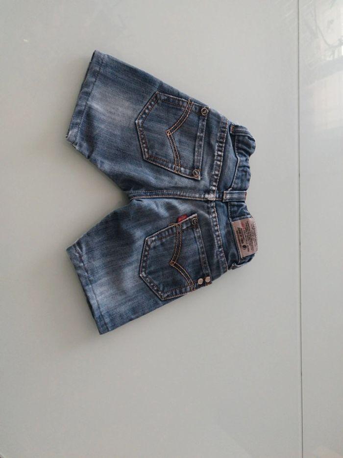 Short jeans Levi's taille 86 - photo numéro 2