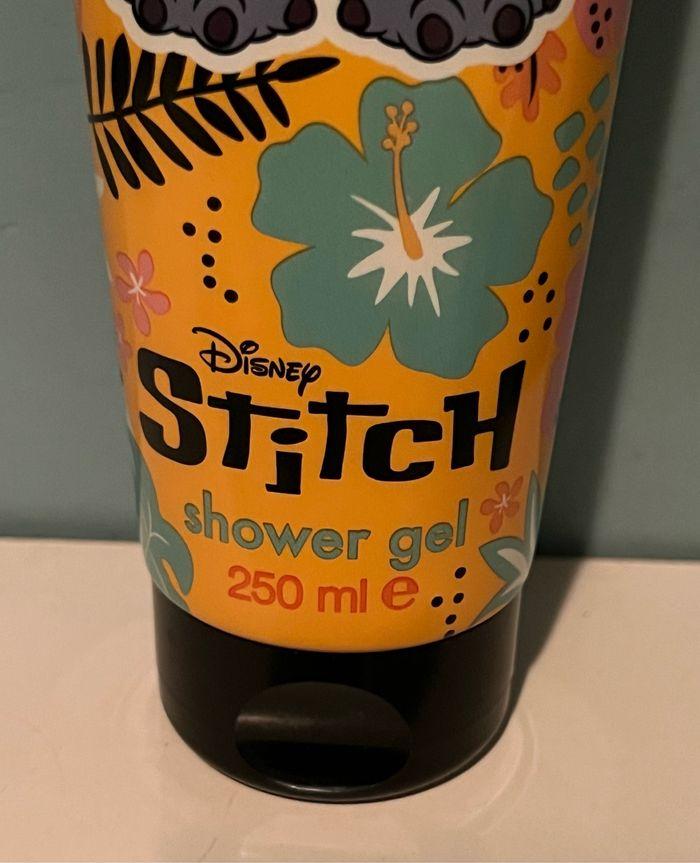 Lot d’un gel douche et de 4 galets de bain Stitch - photo numéro 4