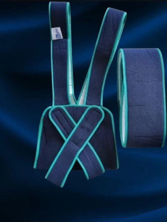 Gilet écharpe épaule bras bleu marine - photo numéro 1