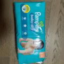 2 packs de 52 couches soit 104couches Pampers Babydry taille 3