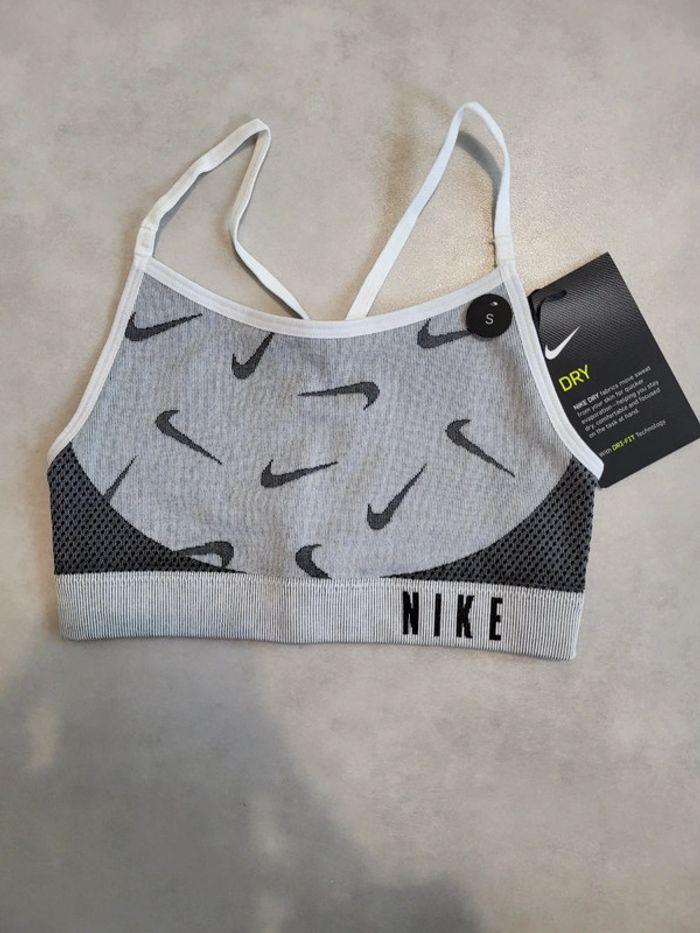 Soutien-gorge de sport nike - photo numéro 1