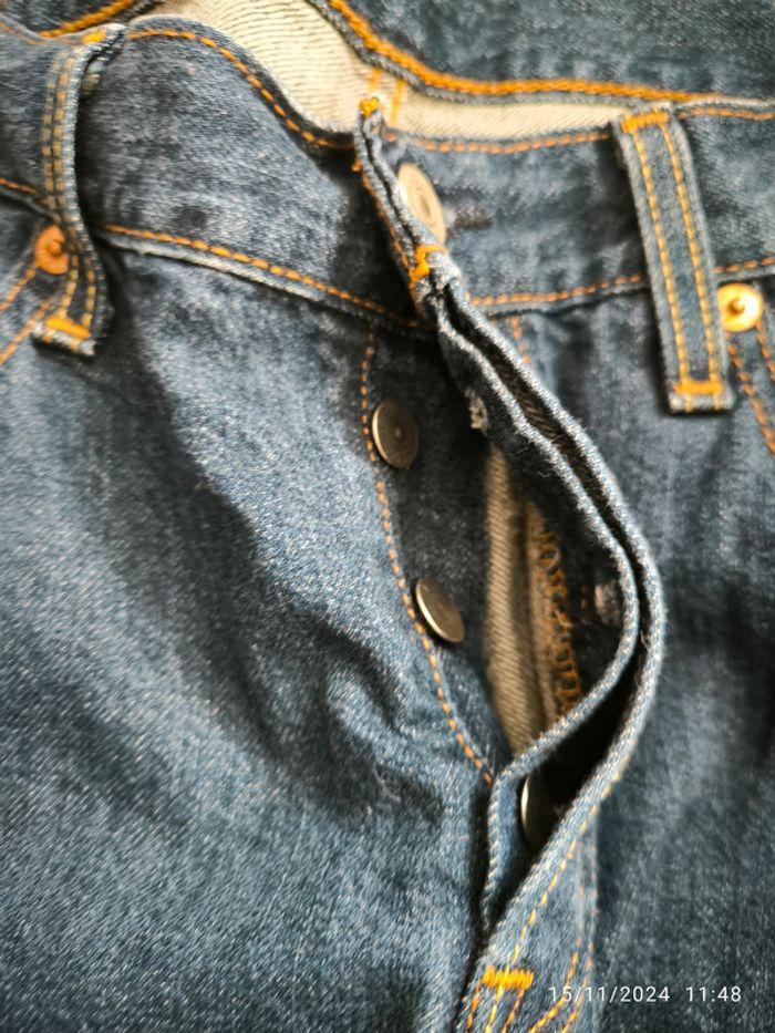 Jean Levi's 501 bleu foncé taille 38 (28 us) - photo numéro 5