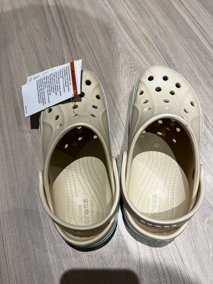 Crocs neuve taille 32/33 - photo numéro 3