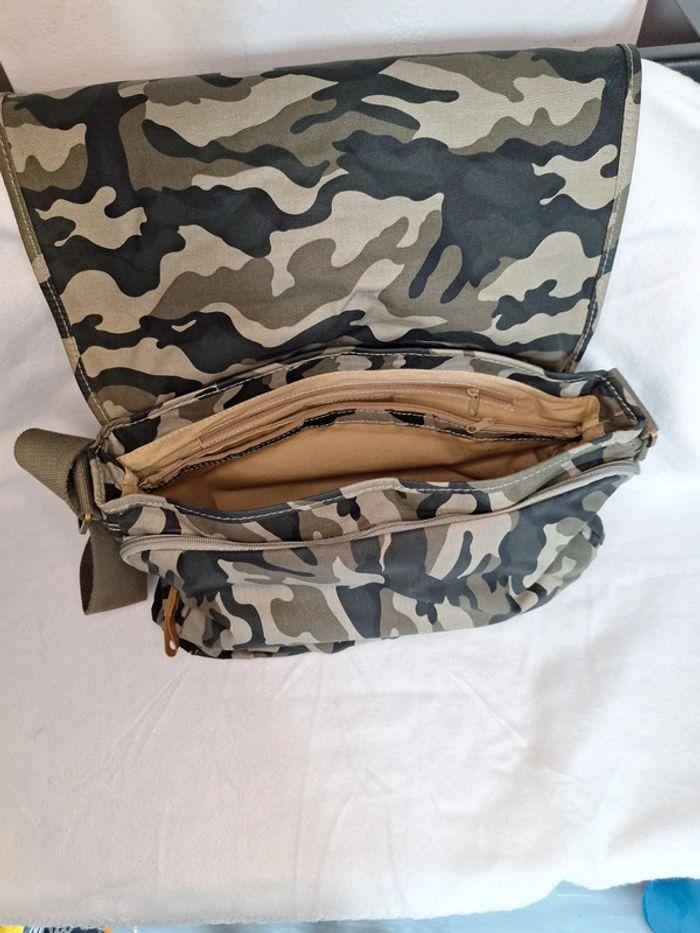 Sac bandoulière édition limitée Arthur & aston camouflage - photo numéro 8