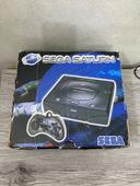 Sega saturn en boîte