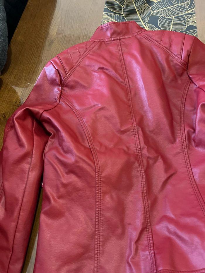 Blouson rouge neuf jamais porté - photo numéro 4