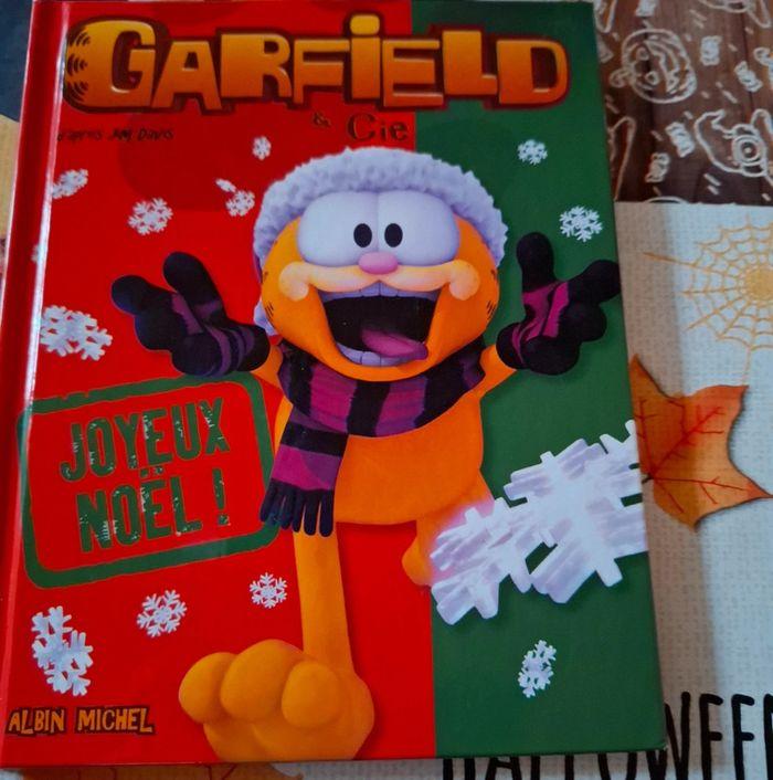 Livre  garfield  joyeux Noël - photo numéro 1