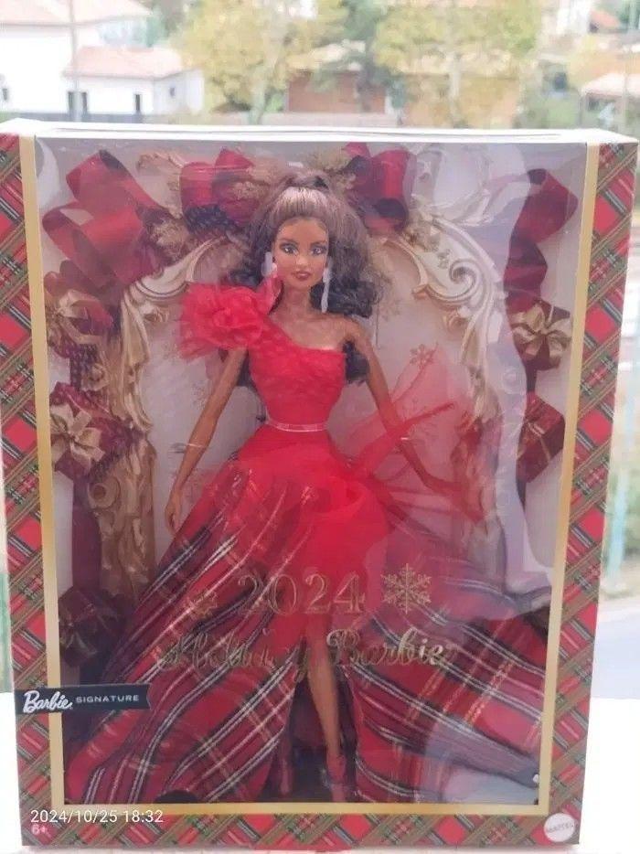 Barbie signature châtain joyeux Noël - photo numéro 1