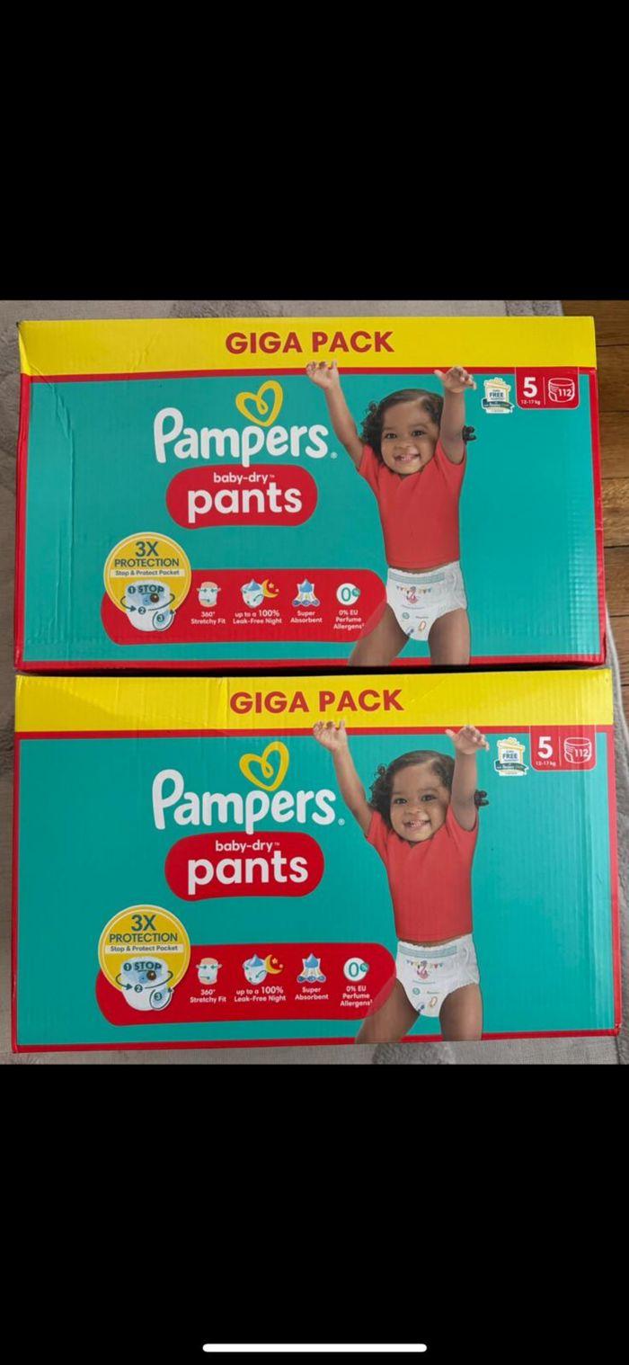 2 paquets de couches Pampers taille 5