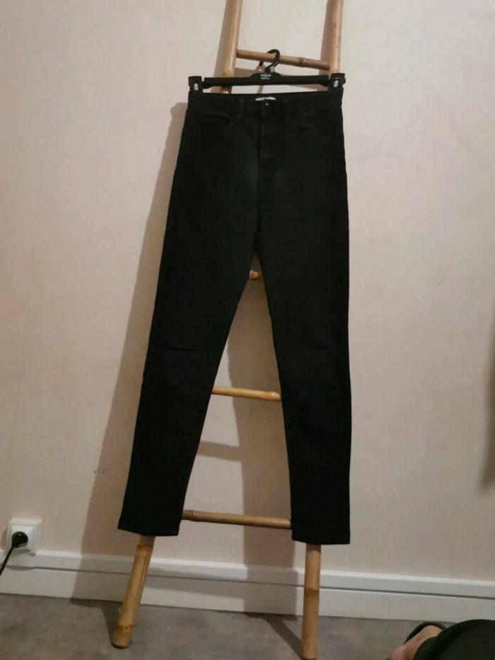 Jeans noir droit taille 38. forever 21 - photo numéro 1