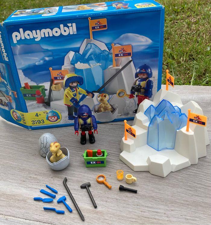 Explorateur et œuf dinosaure Playmobil - photo numéro 1