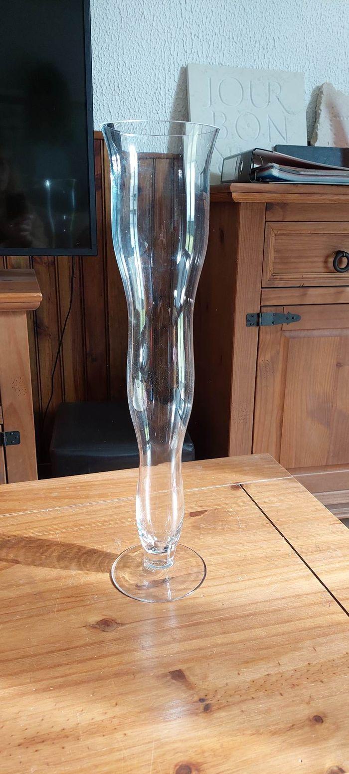 Joli vase haut verre transparent belles formes 50 cm comme neuf - photo numéro 2