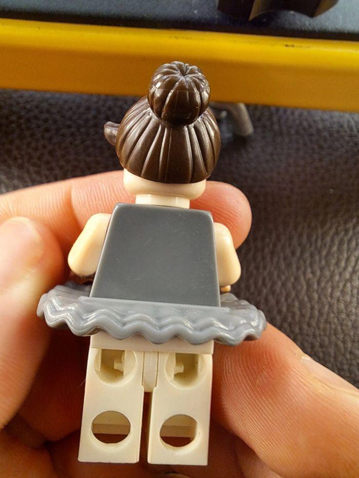 Figurine Lego compatible Danseuse - photo numéro 6