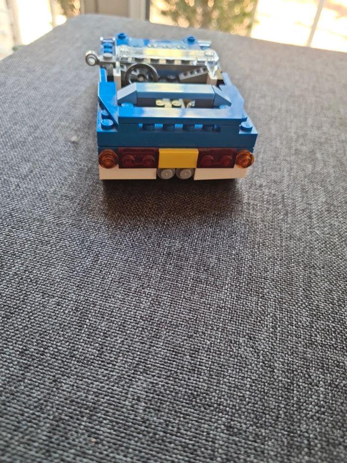 LEGO Voiture bleue - photo numéro 4