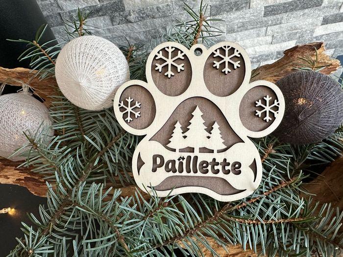 Boule de Noël patte de chien avec flocons et sapins - photo numéro 3