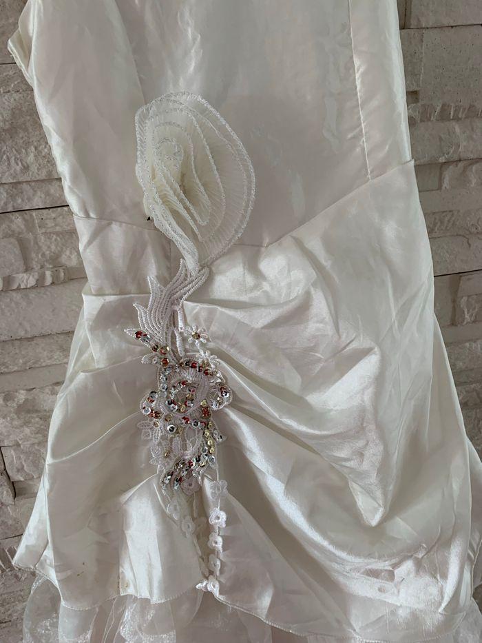 Robe de mariage enfant - photo numéro 2