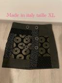 Jupe gris à motifs doré et noir en laine gros boutons devant neuf made in Italy taille XL