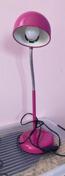 Lampe de bureau fushia