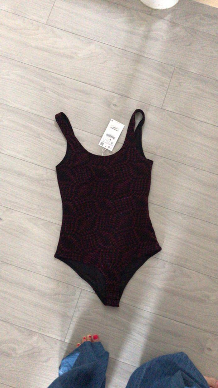 Body Zara pailletés (valeur 15,95€) - photo numéro 2