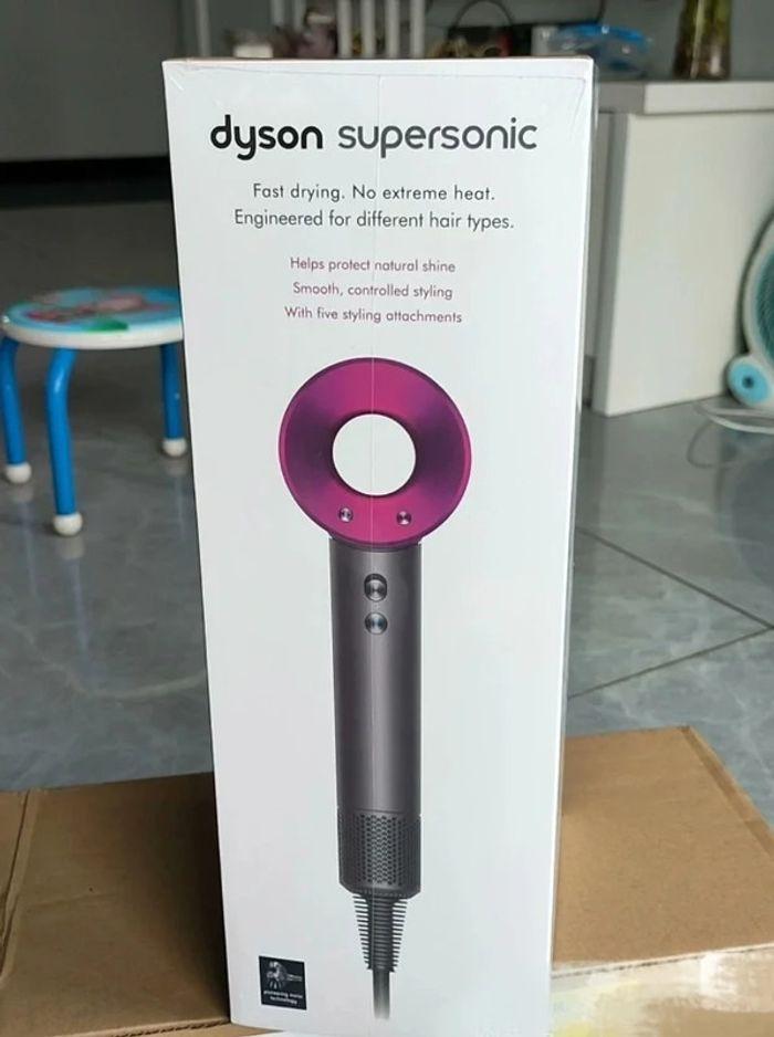 Dyson Supersonic Hair Dryer HD08 - photo numéro 1