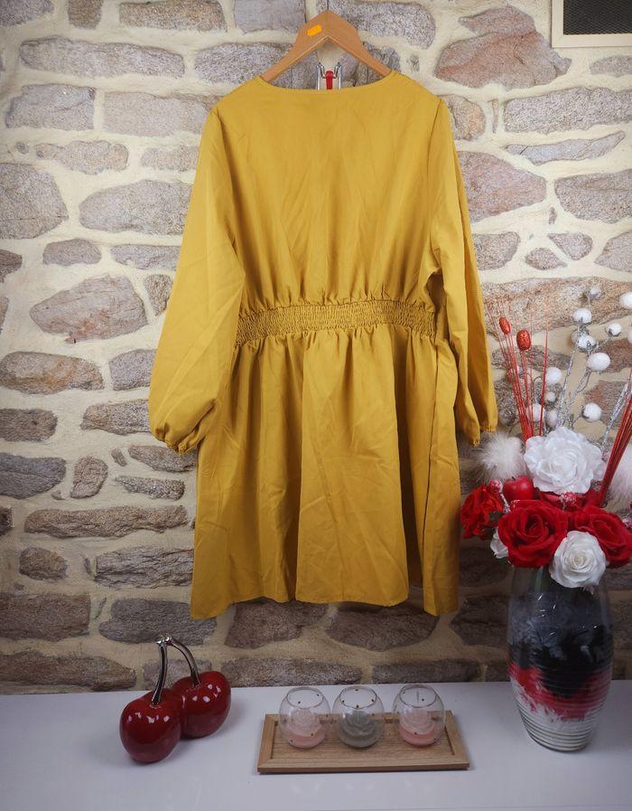 Robe manches bouffantes moutarde Femme taille 54 marque Boohoo 🍬 - photo numéro 3