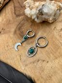 Boucles d’oreilles petites créoles en macramé avec pierre de Malachite