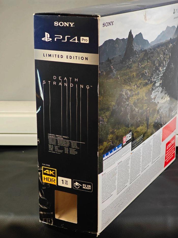 Console Collector PS4 Pro Death Stranding 1To avec boîte et manette classic - photo numéro 5