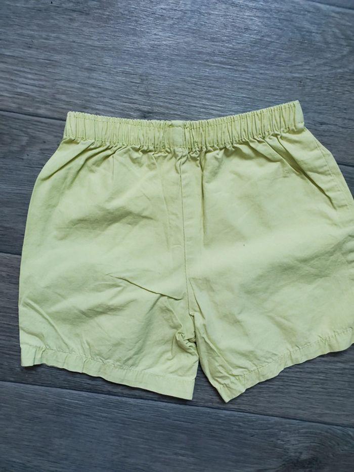 Short taille 12 mois bon état - photo numéro 3