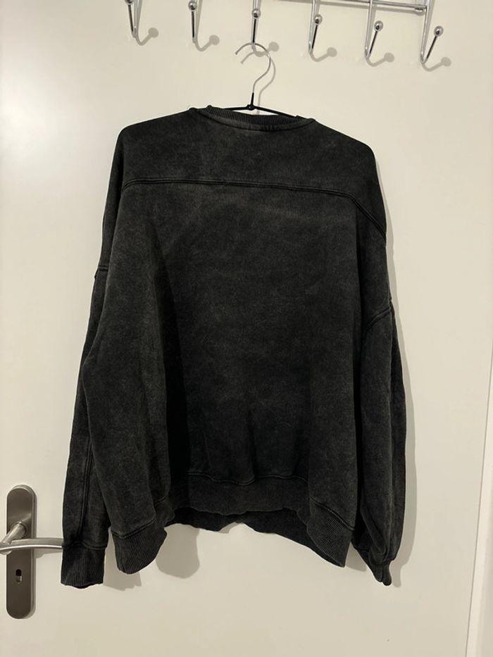 Pull noir délavé bershka taille 36 - photo numéro 3