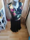 Robe noire et fleurit M