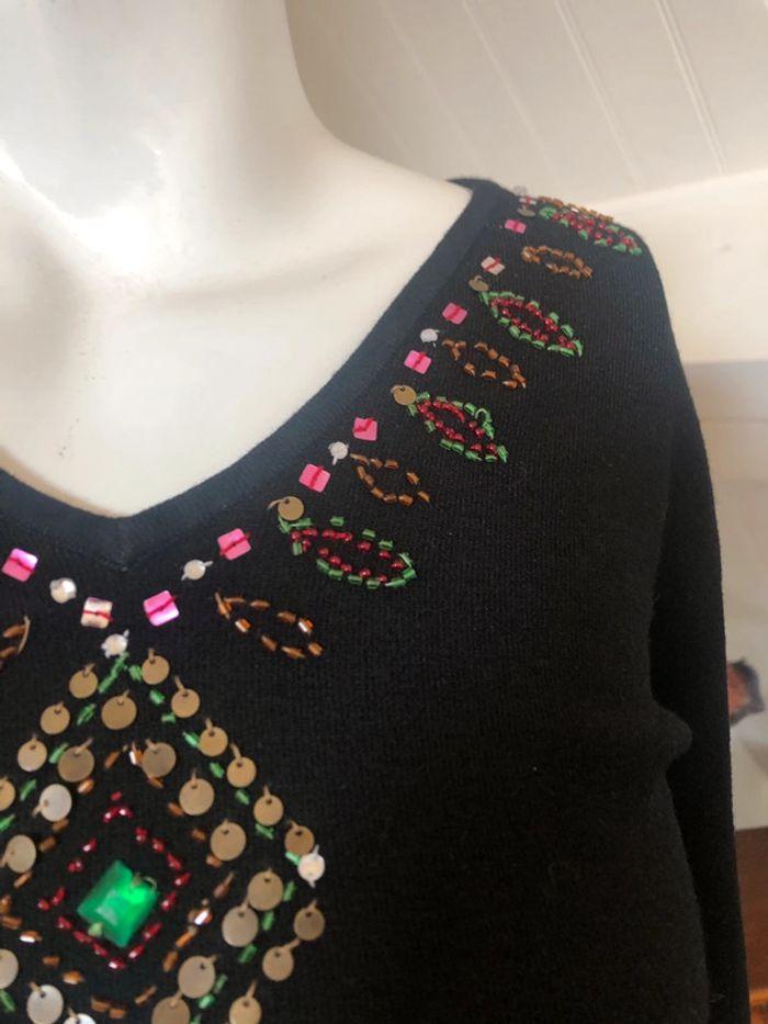 Pull noir avec paillettes multicolores - photo numéro 4