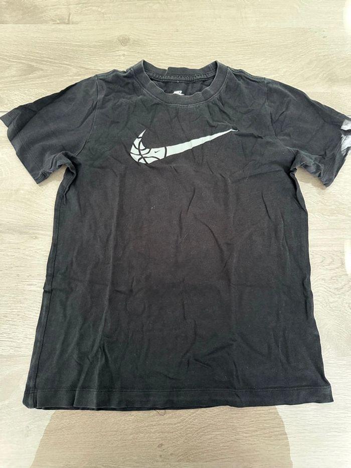 T-shirt Nike