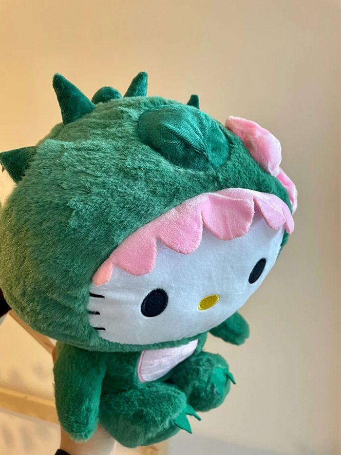 Peluche Hello Kitty déguisement dinosaure - photo numéro 12