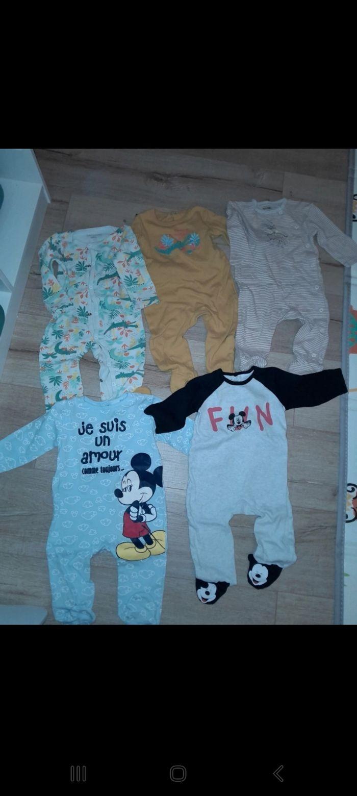 Lot pyjamas fin garçon 12 mois