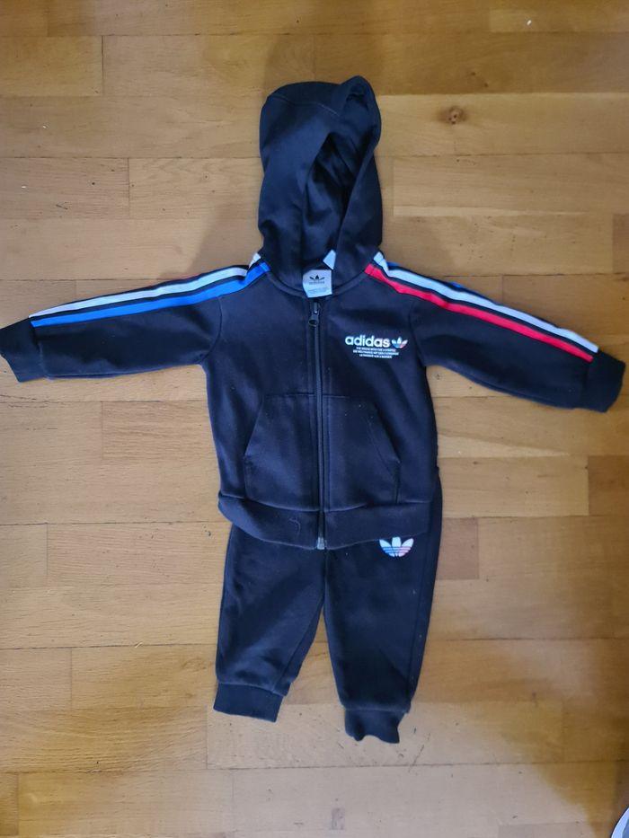 Ensemble de jogging Adidas 6 - 9 mois - photo numéro 1