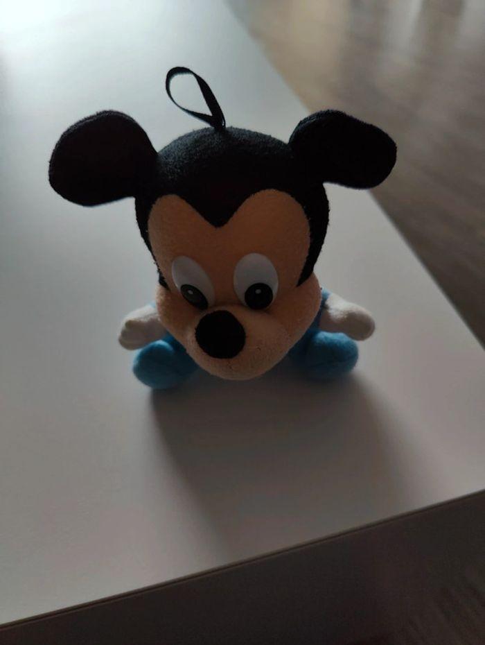 Peluche hochet Baby Mickey - photo numéro 3