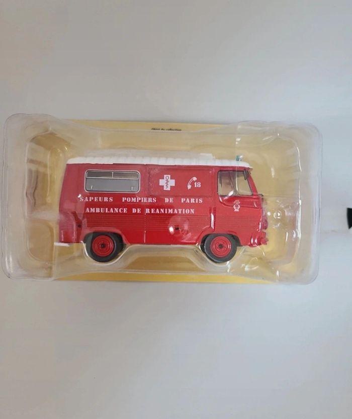 Camion rouge pompiers intervention réanimation 1/43 peugeot j7c - photo numéro 1