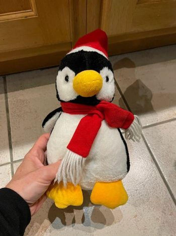 Peluche pingouin avec écharpe - photo numéro 1