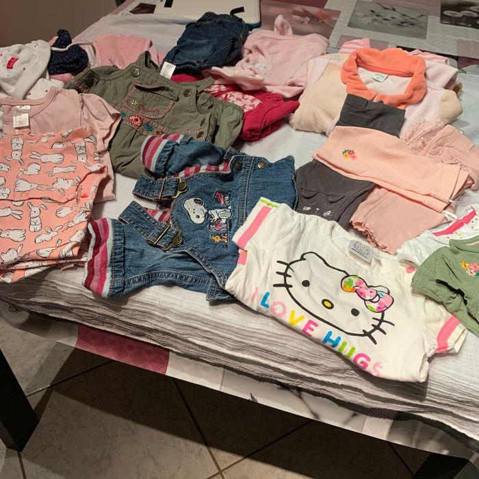 Lot de 18  habits bébé fille  taille 62