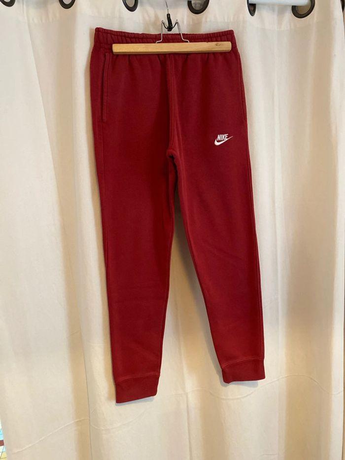 Pantalon de survêtement rouge Nike - photo numéro 1