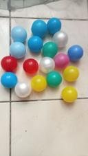 Lot de 18 balles de bain multicoloree